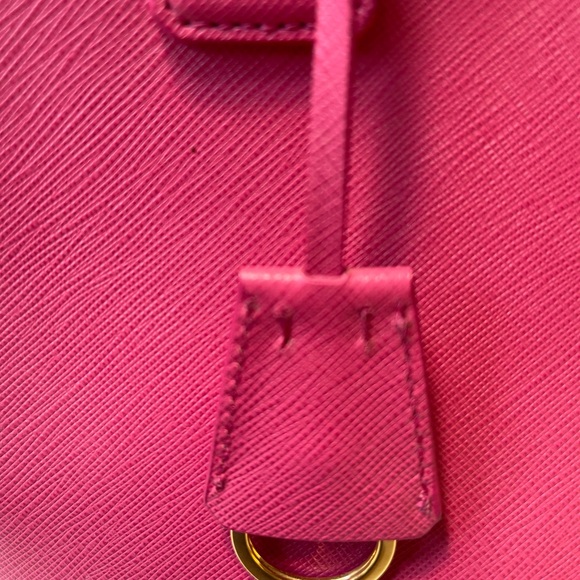 ๐PRADA Saffiano Lux FUXIA two way bag๐ - Picture 17 of 17